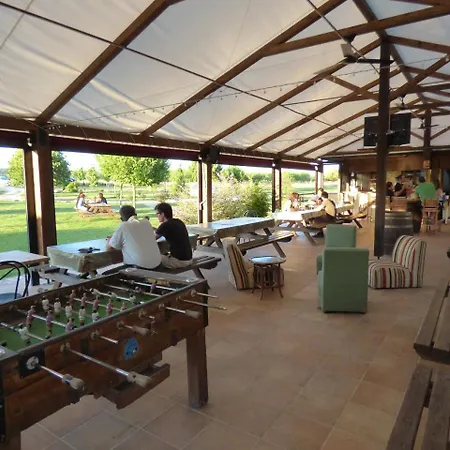ホテル Bioclimatico Sabinares Del Arlanza